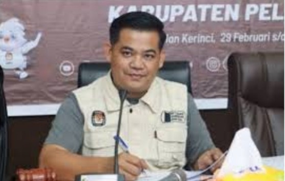 Ketua KPU Pelalawan, Bapri Naldi, S.Sos (foto/int)